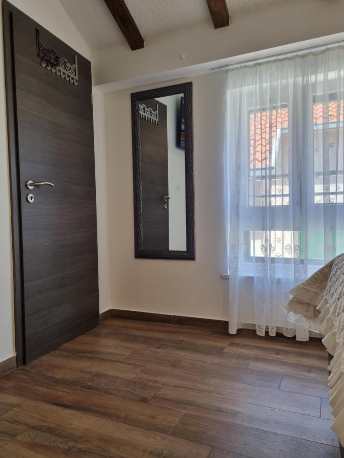 Studio Apartment Rosalie Split Exterior photo